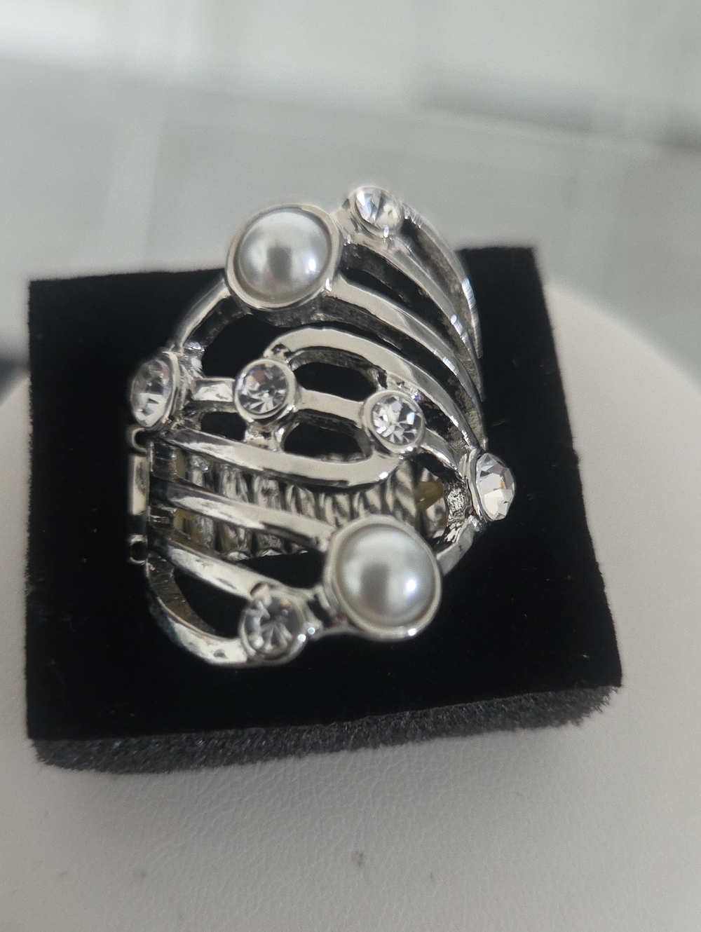 Paparazzi Dancing Diamonds White Ring NWT